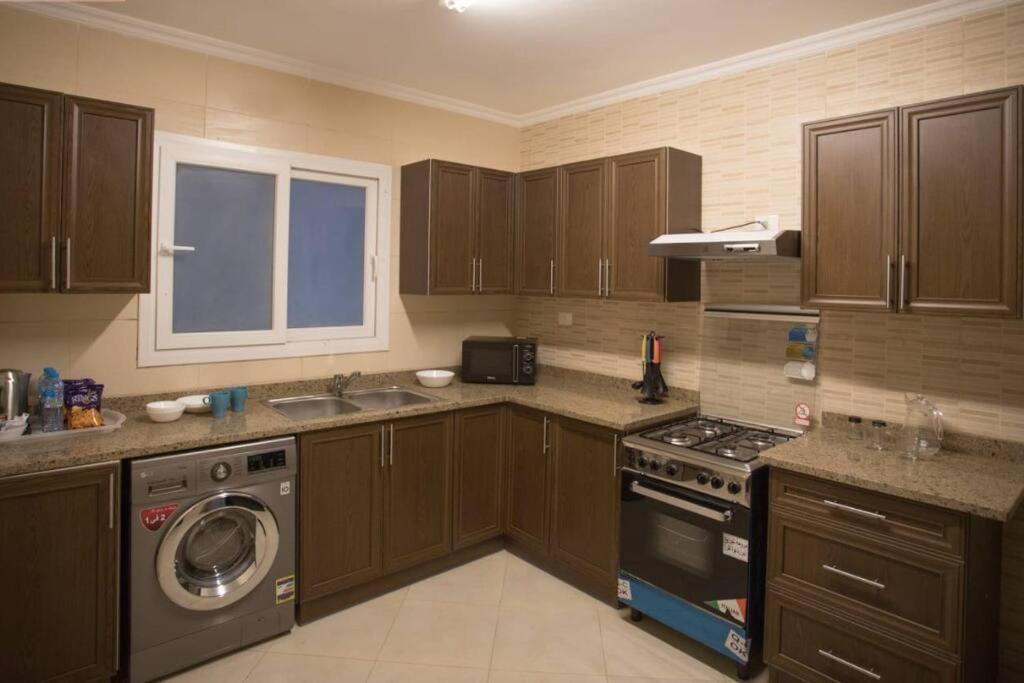 Parkside Boutique 3 Bbr Serviced Apartment - Ocean Blue - Near Airport Kairó Kültér fotó