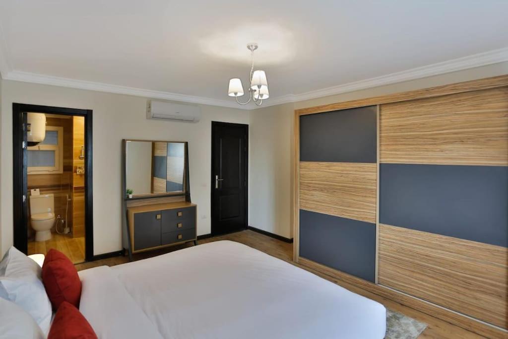 Parkside Boutique 3 Bbr Serviced Apartment - Ocean Blue - Near Airport Kairó Kültér fotó